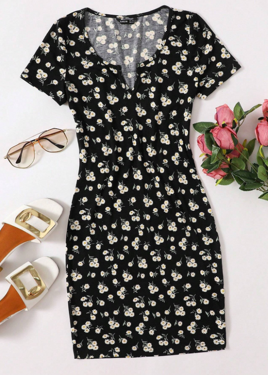 SHEIN EZwear Vestido ajustado floral de margarita de cuello V