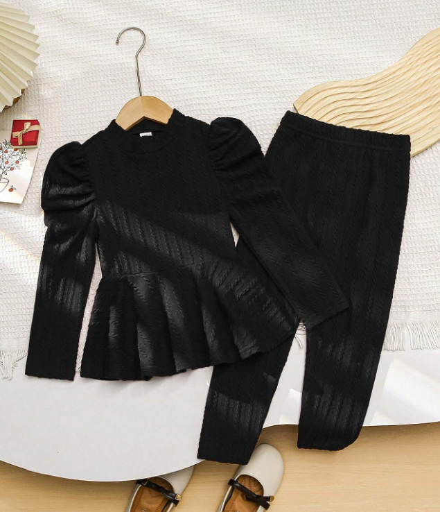 Set de 2 piezas compuesto por blusa de manga abullonada de cuello redondo de punto liso y