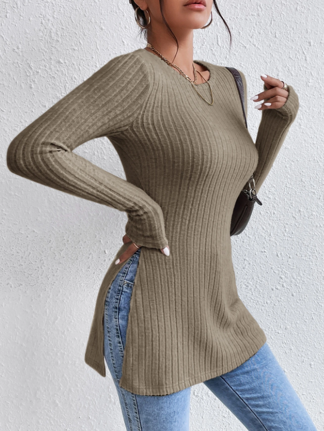 Camiseta tejida de canalé bajo con abertura