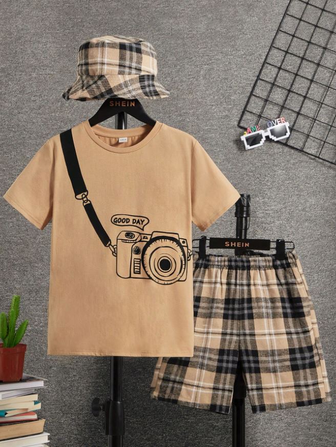 Camiseta Impresa Para Niño Preadolescente Con Cámara Y Pantalones Cortos De Cuadros Y Gorro