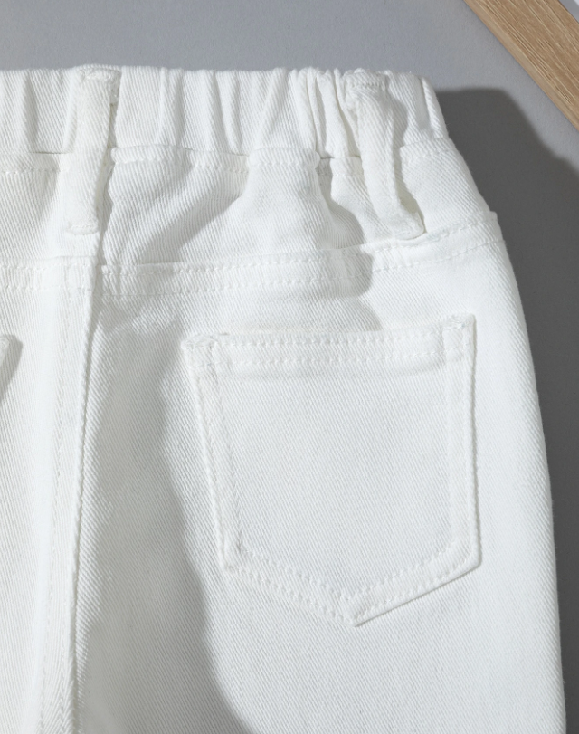 Jeans De Cintura Elástica Con Bolsillos Inclinados Para Niñas Pequeñas