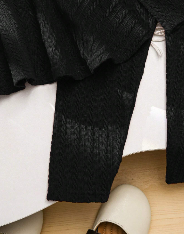 Set de 2 piezas compuesto por blusa de manga abullonada de cuello redondo de punto liso y